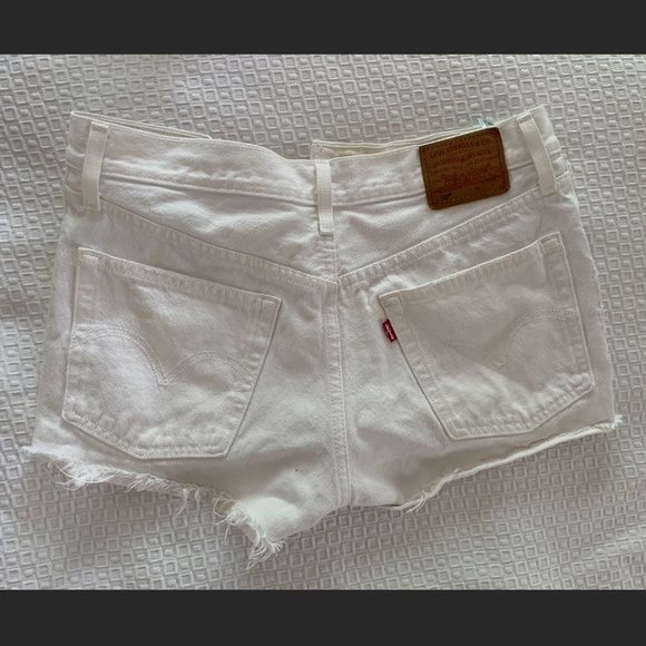 White Levi's 501 Size W27 from Free People - Picture 4 of 12